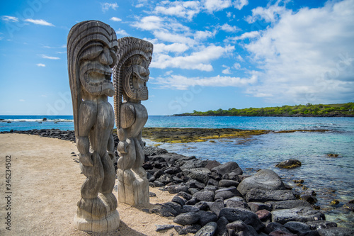 Hawaiian style wood carving Puʻuhonua O Hōnaunau National Historical Park, Big Island, Hawaii