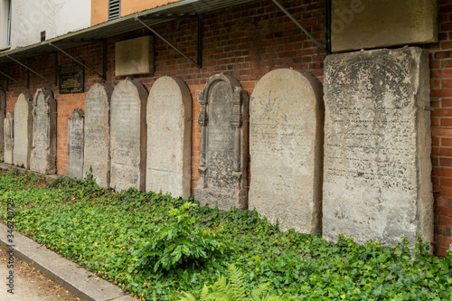 Grabsteine im Alten Jüdischen Friedhof in Berlin