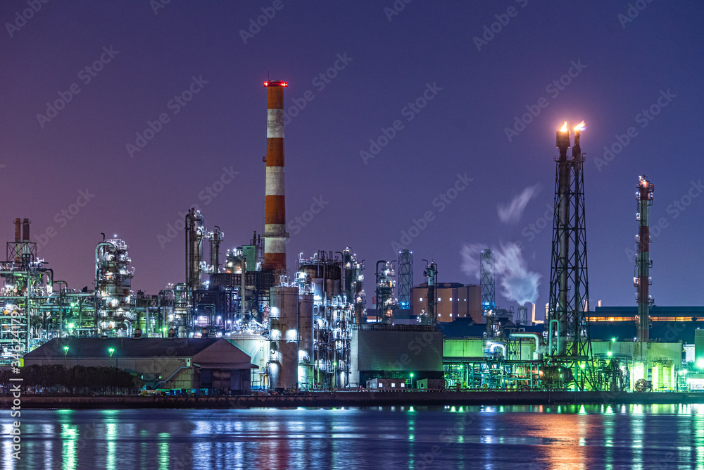 Fototapeta premium 川崎・京浜工業地帯の工場夜景