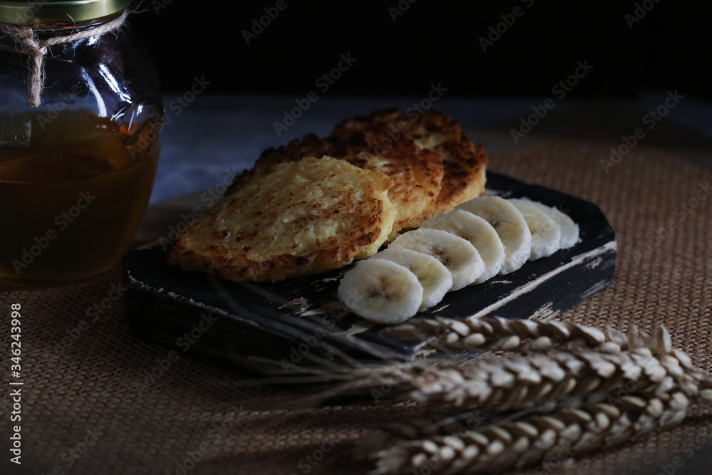 Russian traditional food Sirnikys