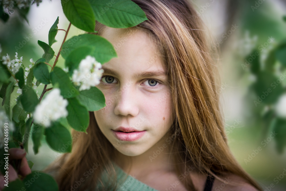 portreit girl in spring with flowers on nature portreit girl in spring with flowers on nature