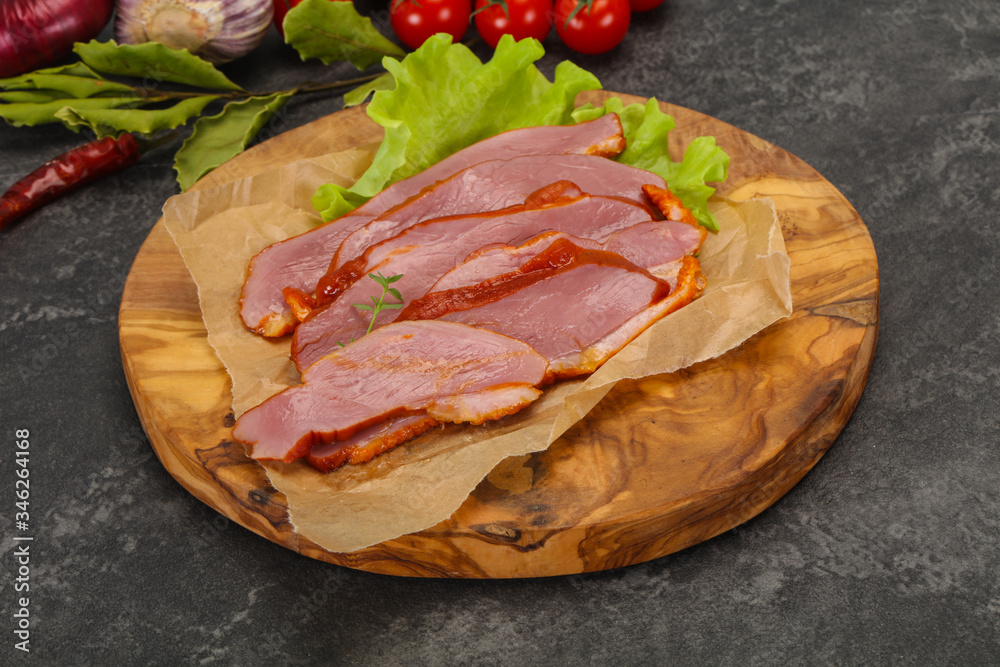 Sliced smoked duck breast served salad Sliced smoked duck breast served salad