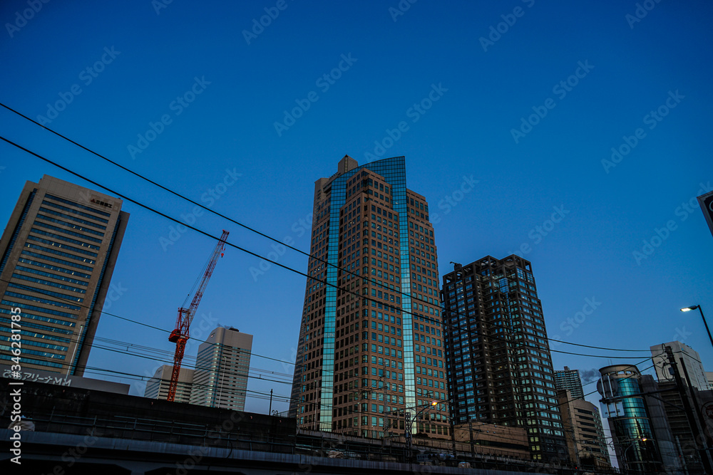 Naklejka premium 横浜みなとみらいの街並みと夕景