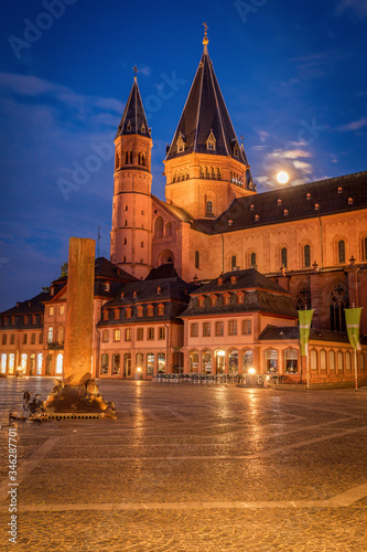 Mainz Cathedral at evening