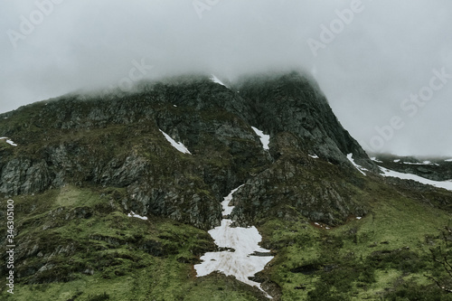 Obraz na płótnie mountain landscape with snow w salonie