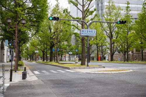 新型コロナウイルスの影響で人や車がいなくなった大阪 御堂筋 2020年5月