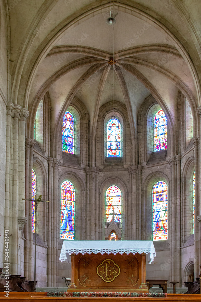 Tonnerre.Autel de l'église Saint-Pierre. Yonne. Bourgogne-Franche-Comté	