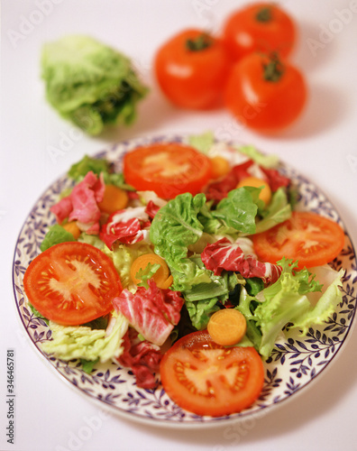 Salad with tomatoes