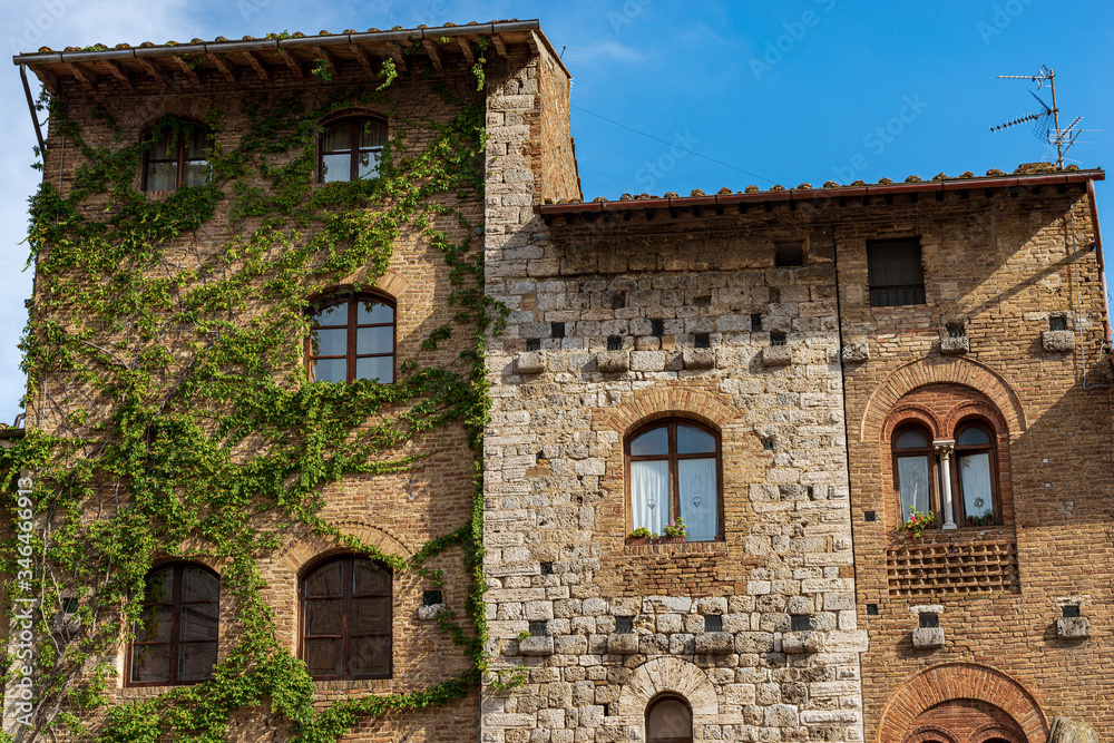Close-up of ancient houses in San Gimignano downtown, medieval town, UNESCO world heritage site, Siena province, Tuscany, Italy, Europe