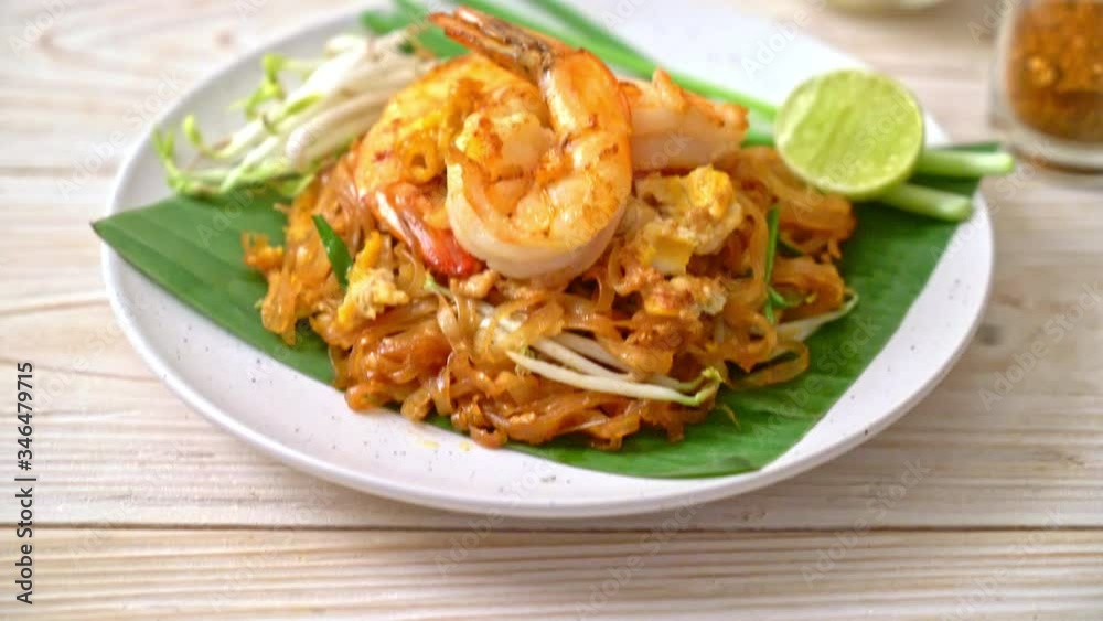 Pad Thai or stir-fried noodles with shrimps Pad Thai or stir-fried noodles with shrimps