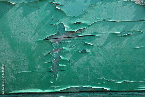 türkisfarbener Lack blättert ab