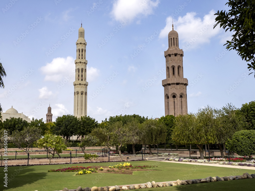 Obraz premium Minarets of Sultan Qaboos Grand Mosque, Muscat Oman