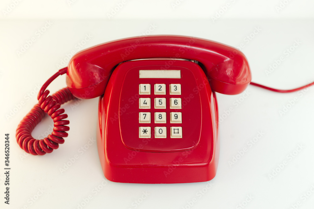 teléfono, comunicaciones, aislada, decir, agiotaje, rojo, despacho, dial, blanco, viejo, retro, tecnología, negro, contactar, conexiones, cuerda, antique, abrochar, objeto, cifras, auricular, receptor teléfono, comunicaciones, aislada, decir, agiotaje, rojo, despacho, dial, blanco, viejo, retro, tecnología, negro, contactar, conexiones, cuerda, antique, abrochar, objeto, cifras, auricular, receptor