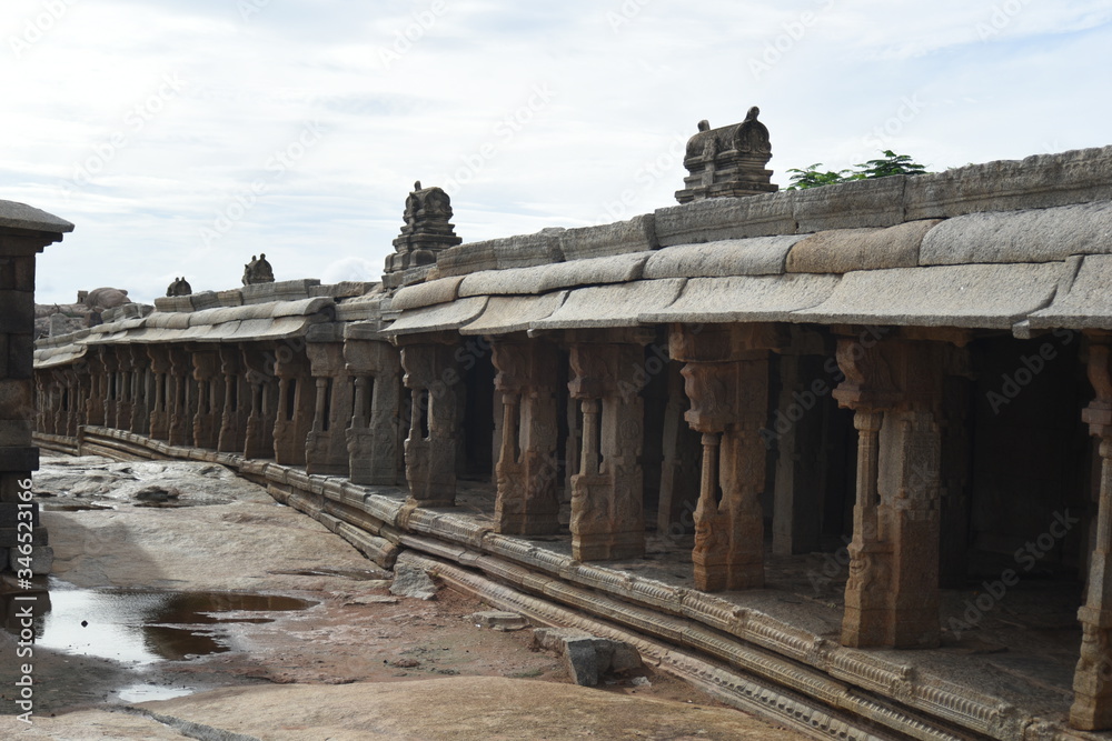 Obraz premium Veerabhadra Temple, Lepakshi, Karnataka, India