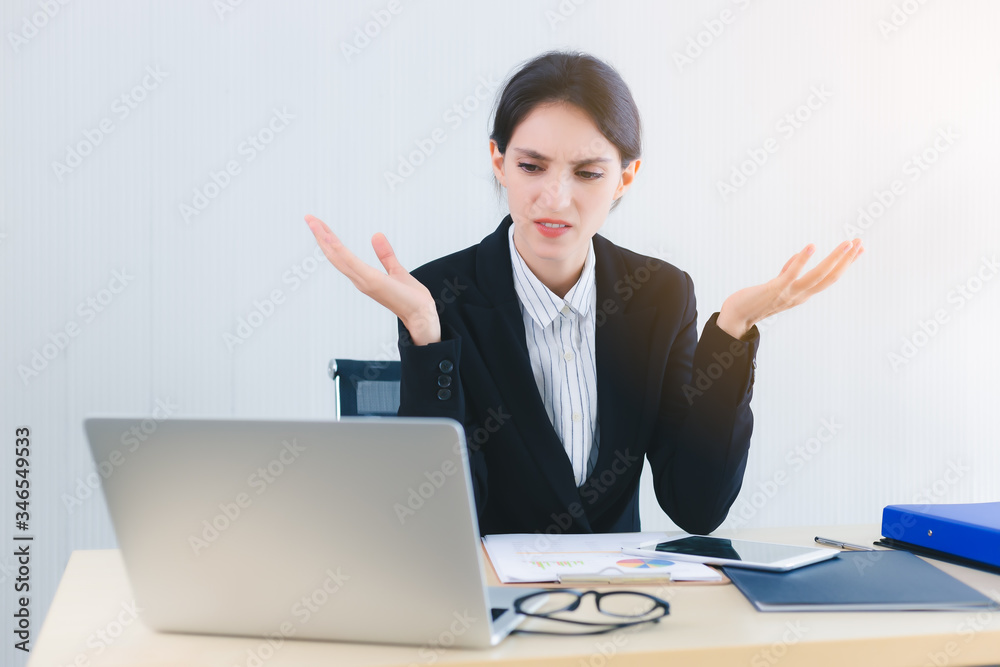 Businesswoman get dissatisfied of result that operator get loss and debt. Business really slow these days. Her business has been in the red for the past few months when worldwide get pandemic outbreak Businesswoman get dissatisfied of result that operator get loss and debt. Business really slow these days. Her business has been in the red for the past few months when worldwide get pandemic outbreak