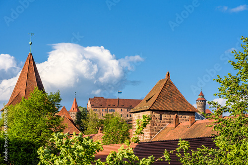 Nürnberg - Altstadt, Stadtmauer mit Kaiserburg, am Westtorgraben photo