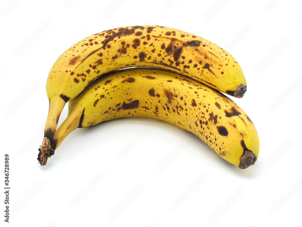 Überreife Bananen freigestellt auf weißem Hintergrund