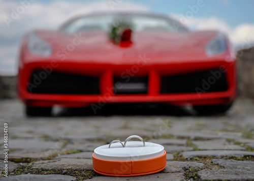 Fotografie Engagement. Sport car. Love.
