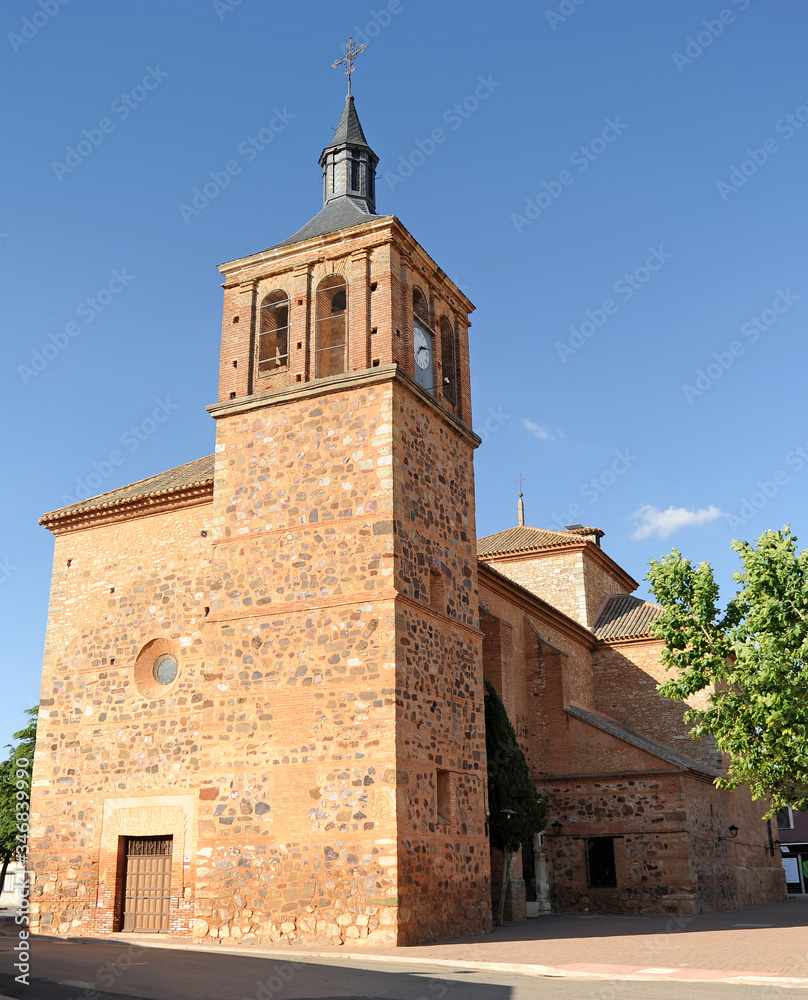 
Iglesia parroquial de Santa Ana en Granatula de Calatrava, un pueblo de la provincia de Ciudad Real, Castilla la Mancha, España