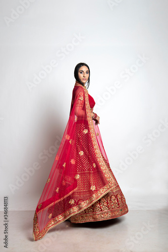 beautiful indian bride wearing traditional indian bridal dress