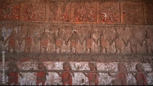 Huaca de la Luna en Trujillo photo