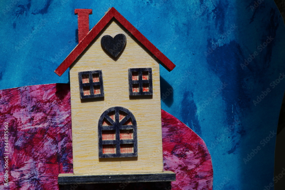 casita con fondos de colores y texturas diversas ภาพถ่ายสต็อก | Adobe Stock