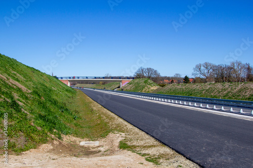 Quadro em tela new construction of a crash barrier at a highway