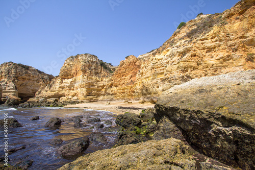 Praia Marinha in Portimao, Algarve, Portugal © robertdering