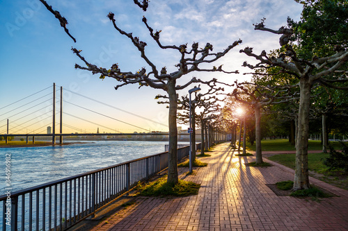 Rheinufer, Düsseldorf, Deutschland