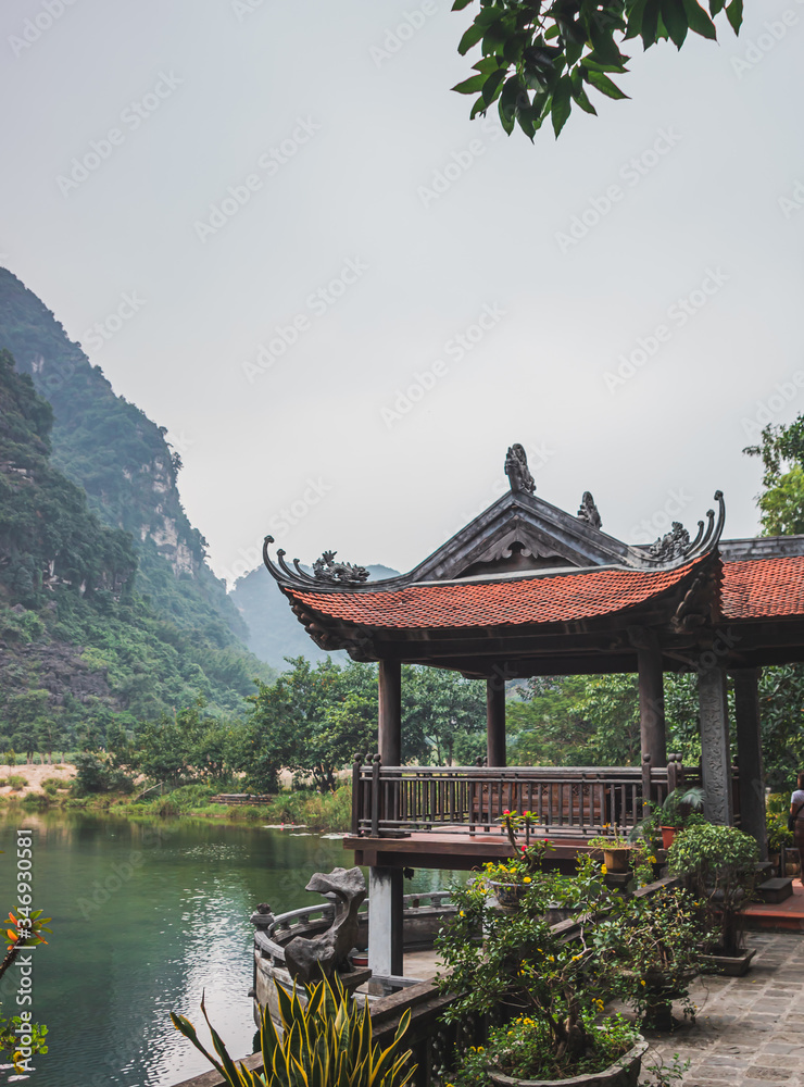 Ninh Binh, small paradise in Vietnam Ninh Binh, small paradise in Vietnam