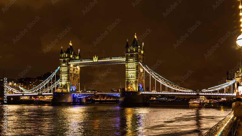 Obraz premium Tower Bridge at Night