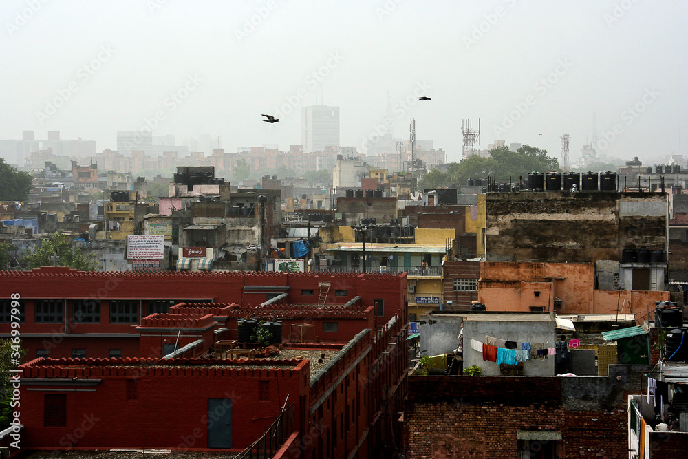 New Delhi, India: View of New Delhi on a morning blurred by smog
