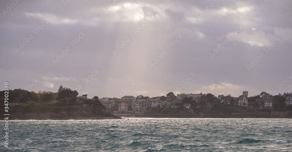 Panorama Baie de Saint Malo au crépuscule Ille et Vilaine Bretagne France Panorama Baie de Saint Malo au crépuscule Ille et Vilaine Bretagne France