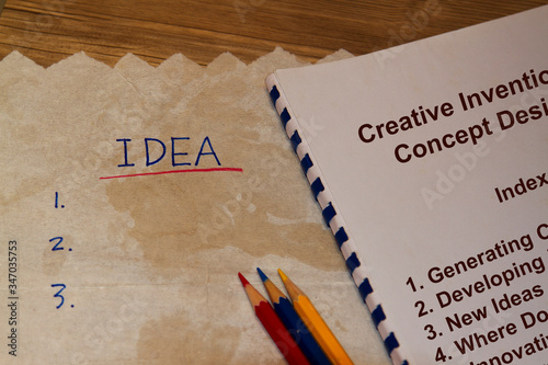 Genrating ideas from scratch with sketch on napkin photo