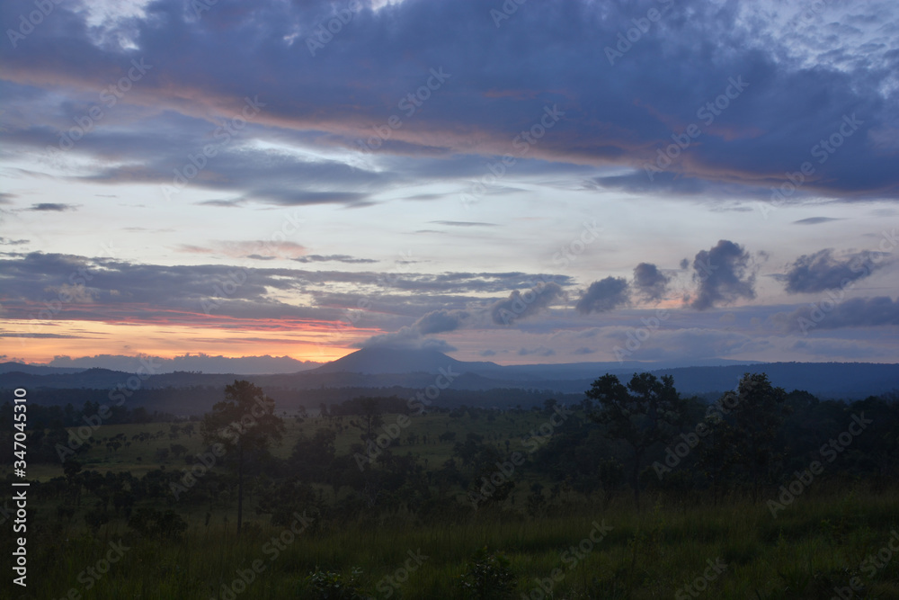 Sala Dusita Sunrise Viewpoint. Thung Salaeng Luang National Park (Nong Mae Na)