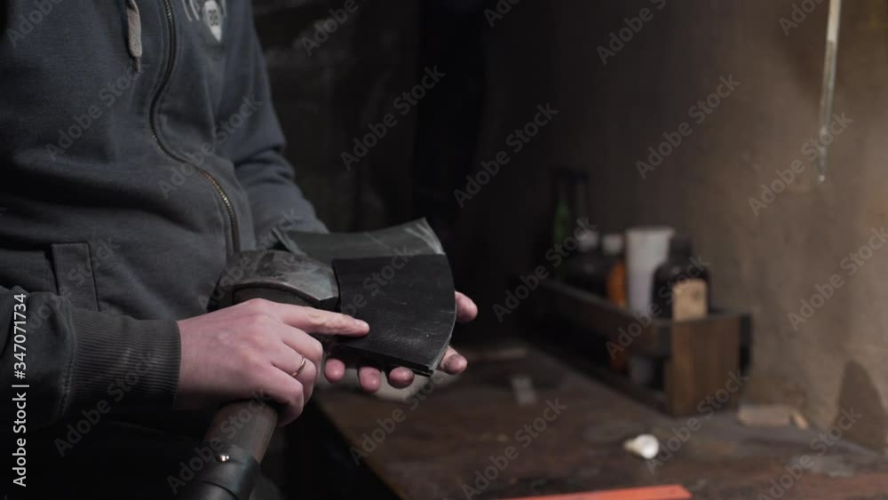 Fitting pattern leather protective case for the axe Fitting pattern leather protective case for the axe