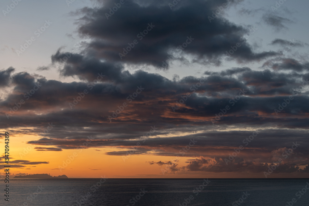 Sonnenaufgang bei Funchal Madeira