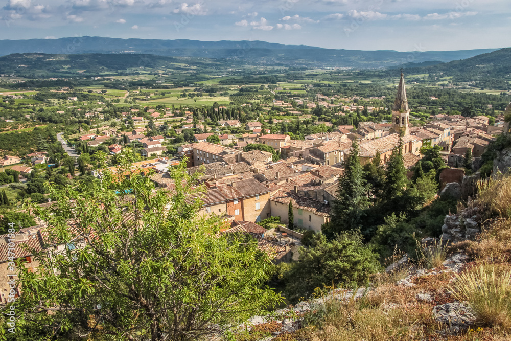 Blick auf das Dorf Saint-Saturnin-les-Apt