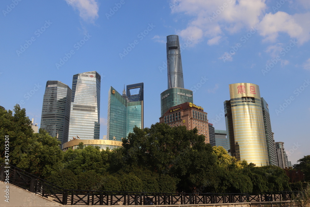 Gratte-ciels du quartier de Pudong à Shanghai, Chine