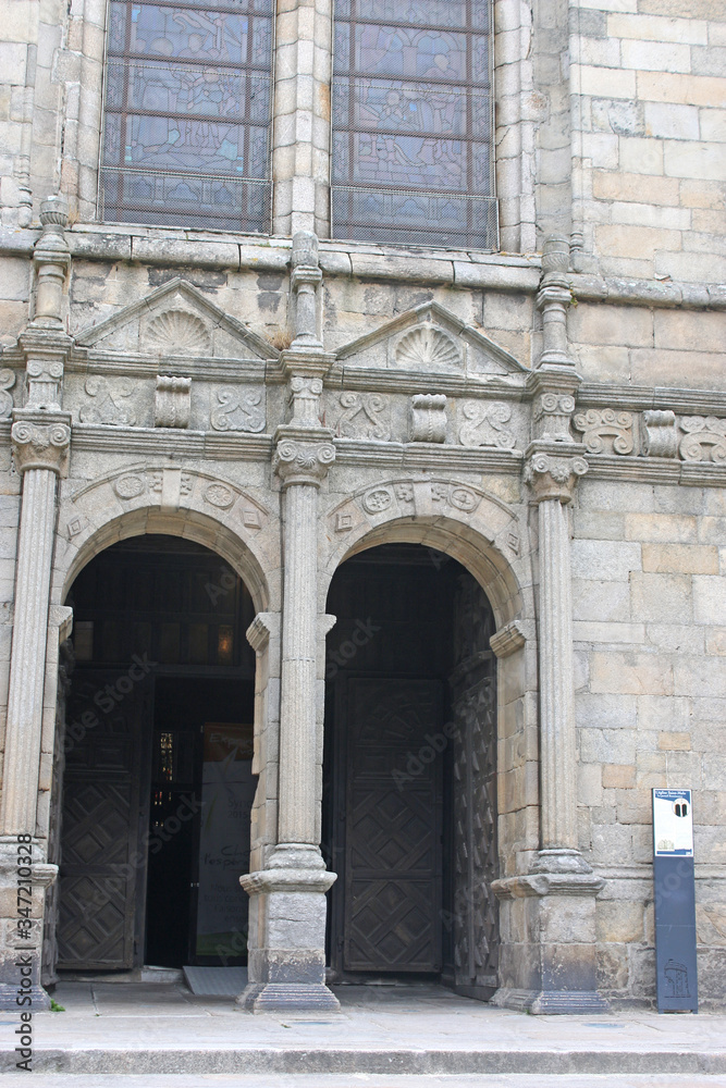 Fototapeta premium St Malo Church renaissance door in Dinan, France