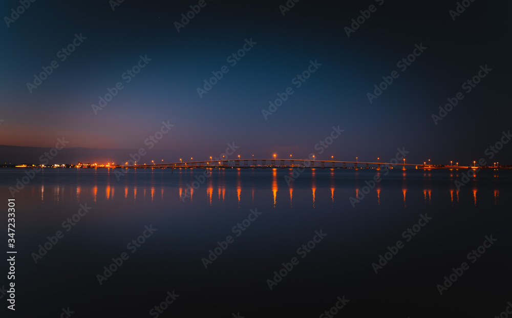 night dawn bridge miami florida city lighting lights reflection sea ocean water river sky sunset landscape lighting impressions architecture bridge port