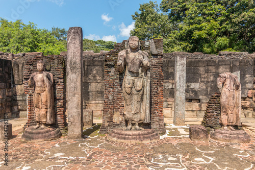 Polonnaruwa - Hatadage photo