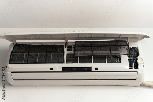 air conditioning maintenance and filter cleaning