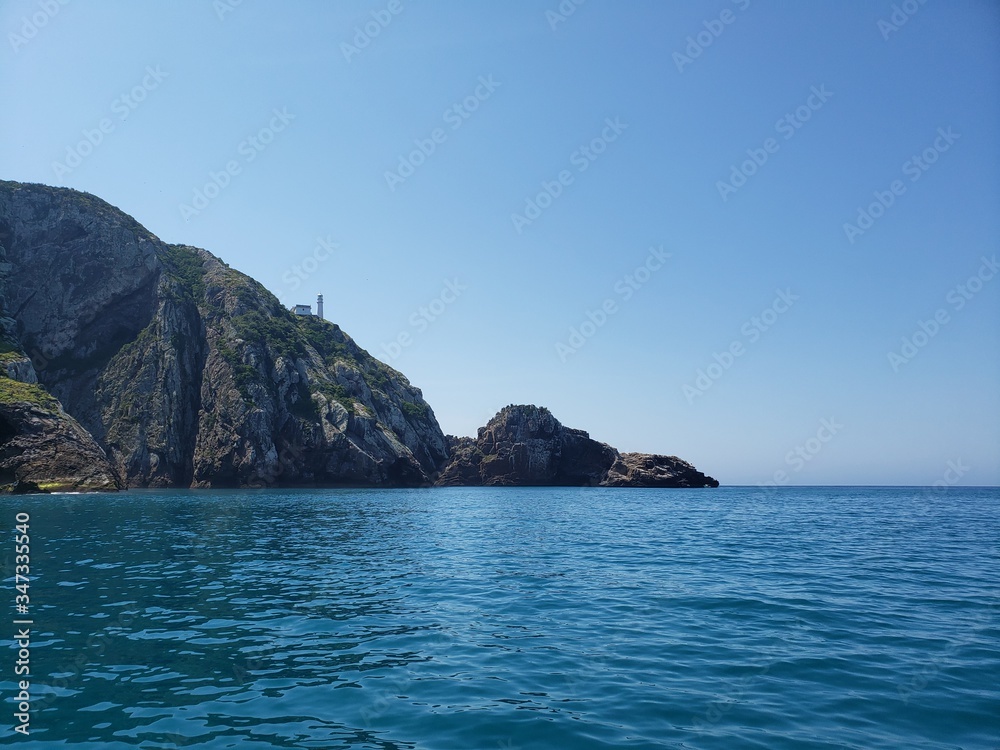 Alto mar em Arraial do Cabo no Rio de Janeiro, céu azul e seascapes Alto mar em Arraial do Cabo no Rio de Janeiro, céu azul e seascapes