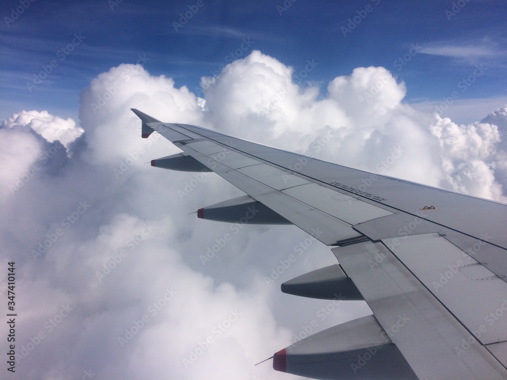 Fototapeta premium wing of airplane