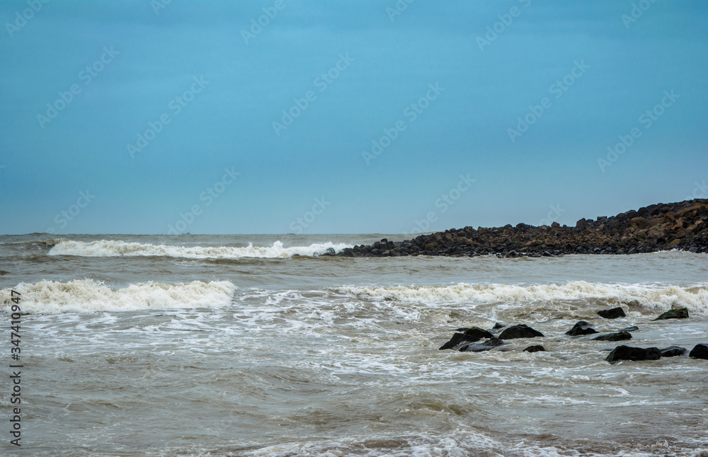 Fototapeta premium sea beach of somnath temple of somenath Gujarat India