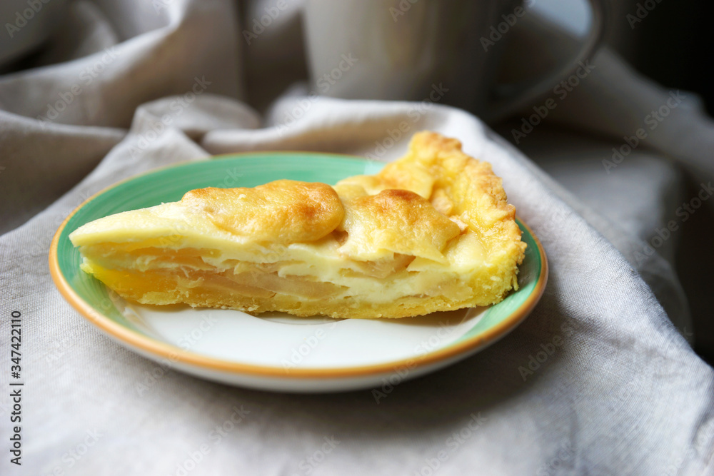 Homemade apple and sour cream pie Homemade apple and sour cream pie
