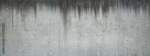 Panel kuchenny z motywem Horizontal picture of old and stained concrete wall with dripped water signs, suitable for backgrounds