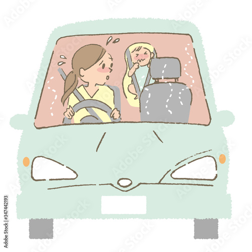 夏　熱中症　車内の親子