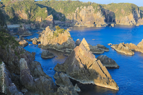 紀伊大島 荒らしく切り立つ海金剛 photo